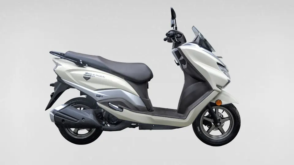 Suzuki Burgman available for rental in Versova Metro Andheri West, Mumbai